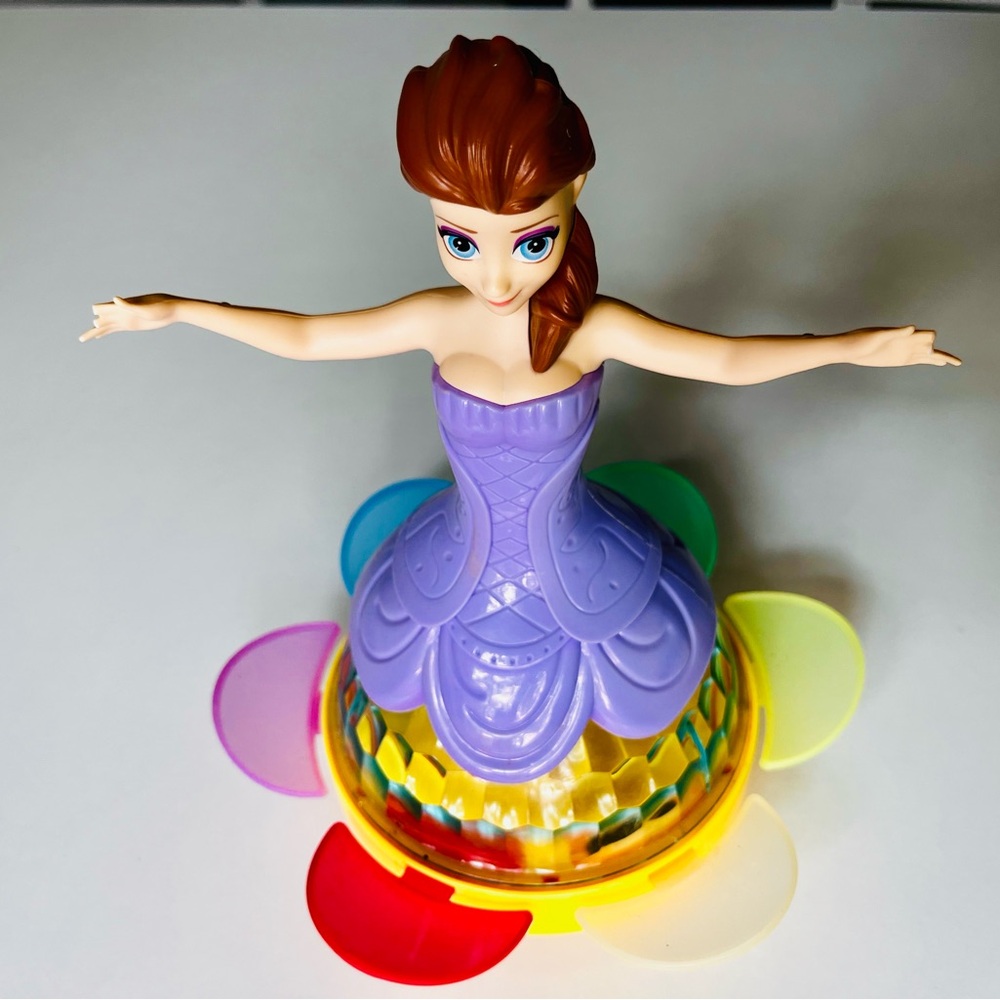 Elsa / Ana  Light up Princess Spinning Toy